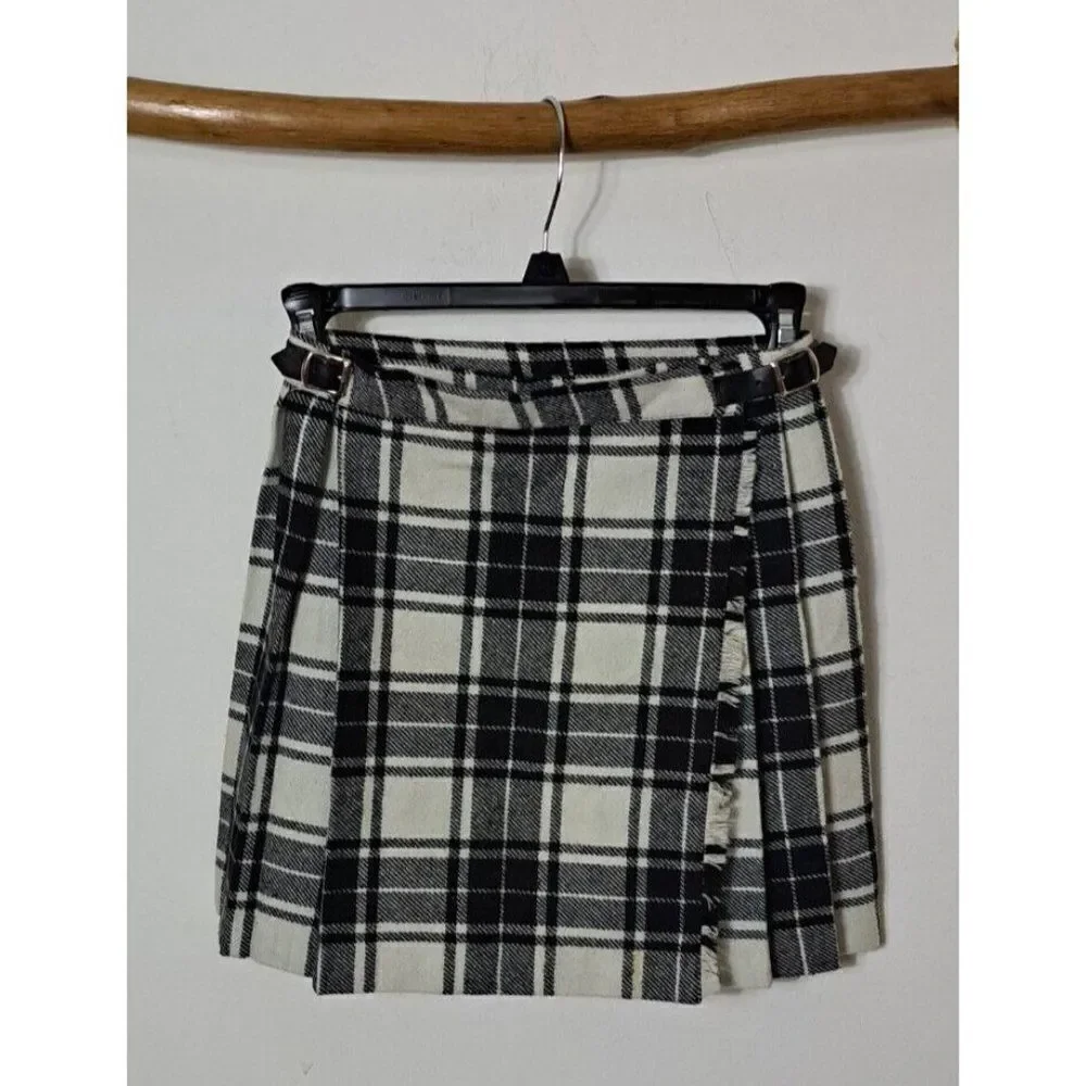 Blarney Skirt Mini Wrap Size 24 Black White Plaid Woolen Ireland Academia